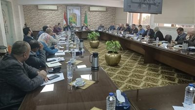 نائب رئيس المجتمعات العمرانية يجتمع برؤساء أجهزة المدن الجديدة لمتابعة تقنين أوضاع الأراضي