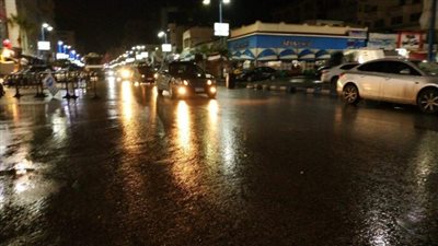 أمطار غزيرة تضرب قنا وتتسبب في فصل التيار الكهربائي | بث مباشر