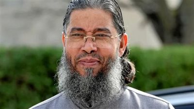 بسبب أمم إفريقيا في كوت ديفوار.. ما قصة طرد فرنسا لإمام مسلم تونسي؟