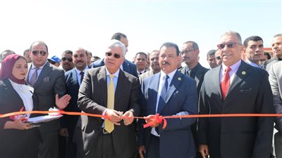 بتكلفة 2 مليار جنيه.. وزير التعليم العالي يفتتح عددًا من المشروعات التعليمية بجامعة الوادي الجديد