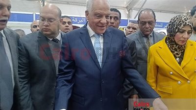 بائع يعد محافظ الجيزة بخفض أسعار الأرز خلال افتتاحه لمعرض أهلا رمضان: هنّزل السعر| بث مباشر