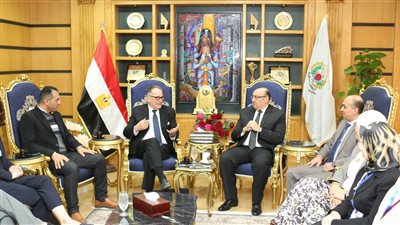 وفد الهيئة الألمانية للاعتماد الدولي يزور كلية التمريض بجامعة المنصورة لاعتمادها دوليا