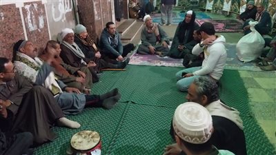 بالإنشاد وحلقات الذكر.. المئات يحتفلون بالليلة الختامية لمولد الأربعين بالسويس