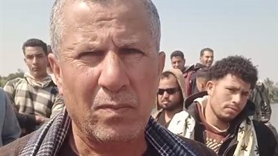 مصرع كهربائي في حادث غرق معدية نكلا بالجيزة.. وأسرته: كان خارج يشقى على عياله الأربعة | بث مباشر