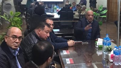 وزير قطاع الأعمال العام يتابع الموقف التنفيذي لأعمال تطوير مجمع مصر للغزل والنسيج 