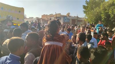 تخليدًا لذكرى مرور كسوة الكعبة.. أهالي القُصير يحتفلون بعيد النصف من شعبان