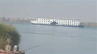 نجاح تعويم مركب على متنها 118 سائحًا بكوم أمبو في أسوان
