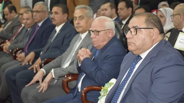 زيارة وزير العمل