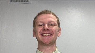 صرخته أصدق من الفيتو.. الطيار الأمريكي الذي أضرم النار في نفسه يتصدر عدد صحيفة صوت الأزهر