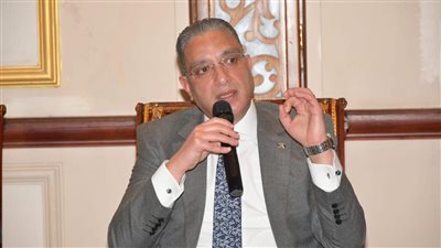 محافظ الفيوم يكرم حفظة القرآن الكريم.. ويمنح شهادات تقدير للعشرة الأوائل