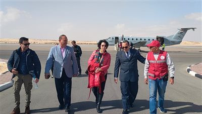 نائبة المفوض العام للأونروا تصل شمال سيناء وتتفقد المساعدات المقدمة لغزة 