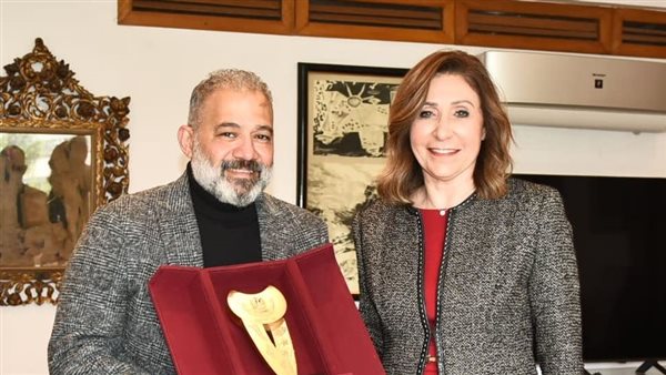 وزيرة الثقافة ورئيس