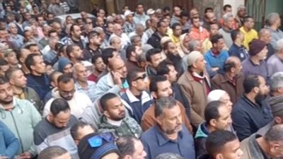 المئات يشاركون في تشييع جثمان الشاب محمد طه أشهر محاربي السرطان ببني سويف | بث مباشر 