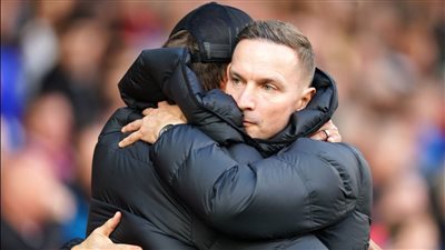 مساعد يورجن كلوب على رادار الرحيل عن ليفربول.. وتقارير توضح الأسباب