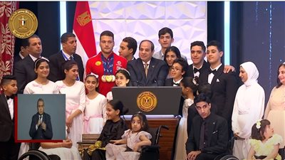 السيسي يوجه الحكومة باستمرار العمل على برامج دعم ذوي الهمم وتوظيفهم 