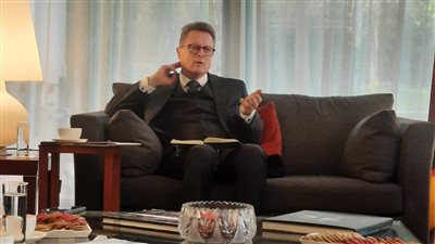 السفير الألماني ردًا على القاهرة 24: ما يواجهه أطفال غزة سيولد العنف تجاه الإسرائيليين 