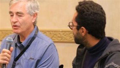 ستيف جيمس في ندوة تكريمه بمهرجان الإسماعيلية: لست متأكدًا من تقديم فيلم تسجيلي عن معاناة غزة