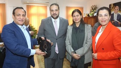  ترعاهم مؤسسة خميس لتنمية المجتمع.. التضامن الاجتماعي والأورمان تُهديان النابغين من أصحاب الهمم أجهزة لاب توب