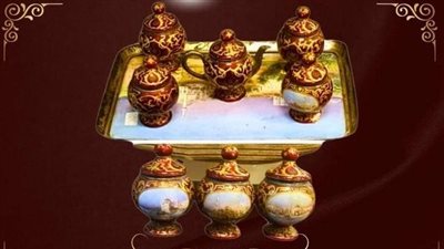 متحف قصر المنيل يعرض طاقما من العصر العثماني لأدوات الكتابة من النحاس