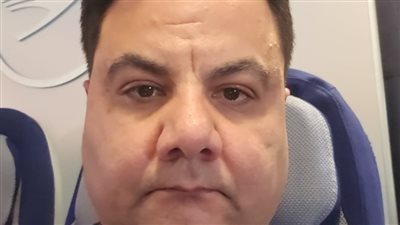 نجل حلمي بكر من الطائرة: فوضت مرتضى منصور في القيام بإجراءات دفن جثمان والدي