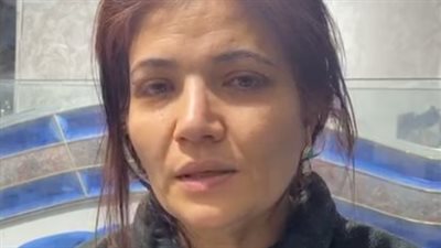 بقاله سنة تعبان ومحدش شاله غيري.. أرملة حلمي بكر: قالي متودنيش المستشفى وخليني أموت معاكي | بث مباشر