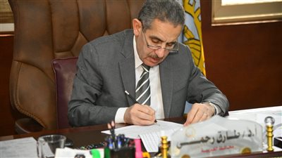 محافظ الغربية يناقش الموقف التنفيذي لمشروعات الخطة الاستثمارية لتذليل المعوقات