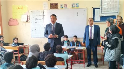 وكيل تعليم الجيزة يتابع امتحانات شهر فبراير.. ويوجه بالإعداد ليوم ترفيهي لذوي الاحتياجات