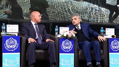 أسامة ربيع: أزمة البحر الأحمر أثرت على قناة السويس.. وعدد السفن المارة قلّ 40%