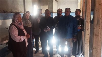 نائب محافظ أسوان تتابع أعمال إنشاء مجمعات مدارس للنهوض بالمنظومة التعليمية 