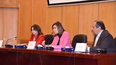 وزيرة الثقافة تفتتح المؤتمر الدولي الثالث لمعهد النقد الفني بعنوان الوعي النقدي وتحولات الإبداع في أكاديمية الفنون