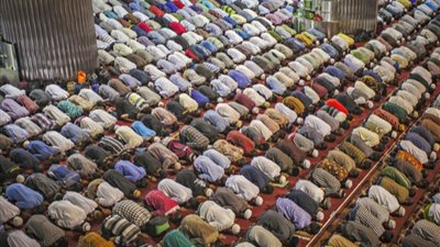 الصلاة بالحب مالهاش عقوبة ربانية.. عالم بالأوقاف يرد على داعية إماراتي أثار الجدل