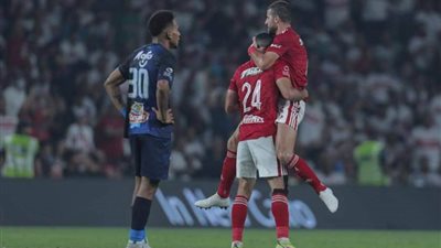 اتحاد الكرة يعلن طاقم تحكيم مباراة الأهلي والزمالك خلال ساعات.. والأقرب لاتيني| خاص