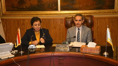 محافظ الغربية يناقش خطة مبادرة تنمية الأسرة وتحسين الخصائص السكانية