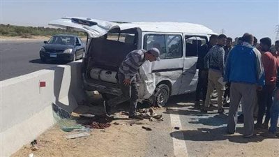 إصابة 12 شخصا في حادث انقلاب سيارة ميكروباص بالسويس 