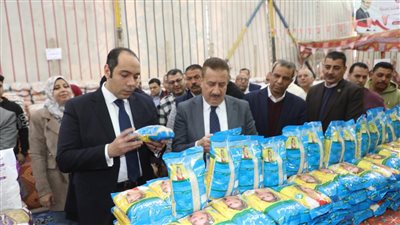 ضبط بائع يتلاعب في سعر السكر بالمنوفية.. بيشتري من المعرض ويبيع بالسوق السوداء