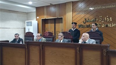 صرخات وبكاء.. إحالة أب ونجليه للمفتي بتهمة قتل ميكانيكي وفصل رأسه بالمنوفية