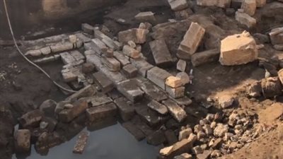 استئناف أعمال الحفر لإنشاء مستشفى بنها بعد نقل الاكتشاف الأثري الجديد| بث مباشر 