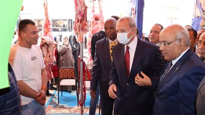 محافظ القليوبية يفتتح 4 معارض أهلا رمضان لبيع السلع الغذائية 