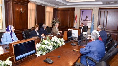 محافظ الإسكندرية يكلف بالبدء الفوري في أعمال تنفيذ مشروع تطوير شاطئ ذوي الهمم بالأنفوشي