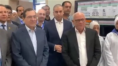 بحضور المحافظ.. وزير البترول يتفقد أول مدرسة فنية تكنولوجية متقدمة في بورسعيد| بث مباشر