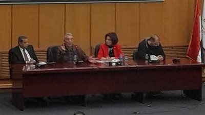 محمود حميدة: عملت مجلة تعليمية عن الفن.. وجالي إعلانات ويسكي وسجاير ورفضتها