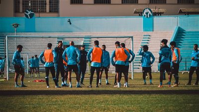 أحمد عيد يعلن قائمة المحلة لمواجهة بتروجيت في قمة دوري المحترفين