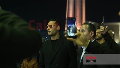 محمد رمضان يقدم واجب العزاء لـ علاء وجمال مبارك في وفاة خالهما بمسجد المشير طنطاوي| بث مباشر 