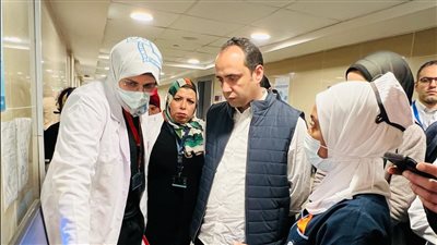 مدير الرعاية الصحية يتابع العمل الإلكتروني للتموين الدوائي بعدد من المنشآت ببورسعيد