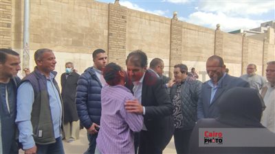 الانتهاء من دفن أرملة الراحل كمال الشاذلي.. ونجله: أوصت بدفنها بجوار والدي بالمنوفية