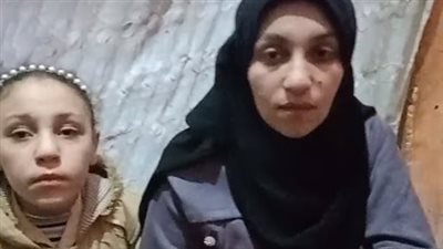 والدة طالبة لدغها ثعبان داخل فناء مدرسة بالفيوم: لازم يكون فيه نظافة مستمرة| بث مباشر 