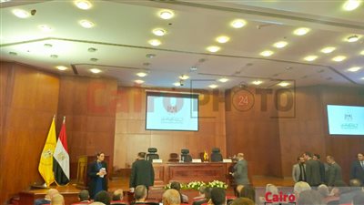 الاستعدادات النهائية لمؤتمر محافظ البنك المركزي لكشف أسباب رفع الفائدة وتحريك سعر الصرف