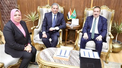 توزيع 2750 بون مشتريات غذائية على الأولى بالرعاية في المنوفية