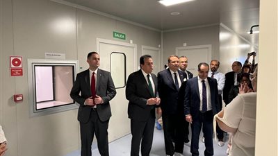 وزير الصحة يبحث مع شركة بايو كوبا فارما التعاون في تطوير صناعة اللقاحات