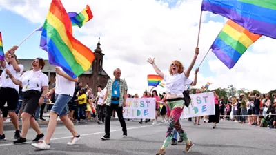 الحكومة البريطانية تمنع المتحولات جنسيًا من استخدام المراحيض النسائية